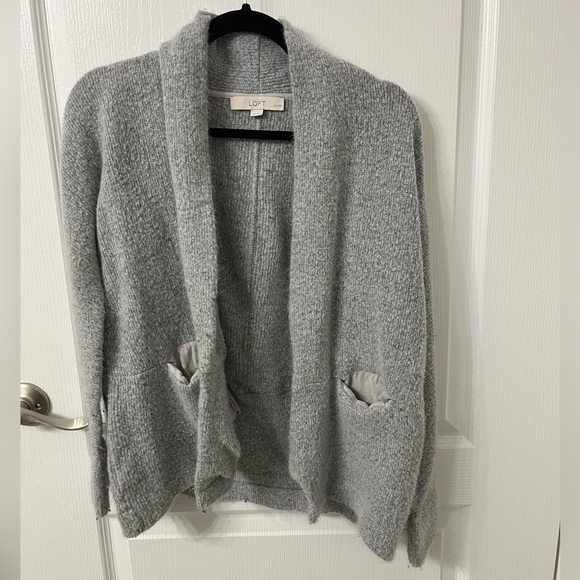 LOFT Sweaters - LOFT | Grey Sweater